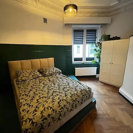 Apartamentowiec Plac Wolności * Lodz